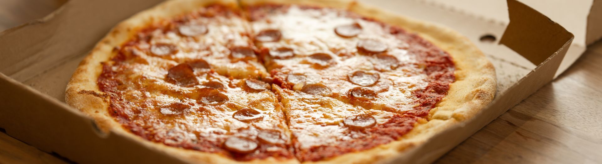 Lakeside Luxuries Pizza & Prosecco